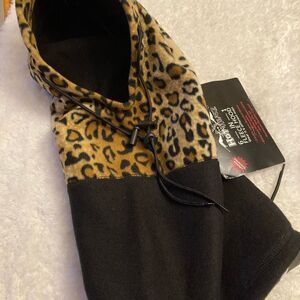 Hotheadz NWT 6 in 1 Fleece Hood